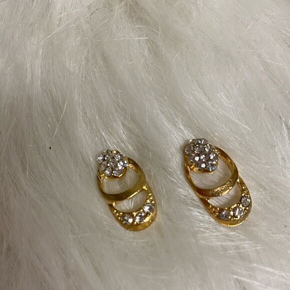 NWOT Gold & Diamond Earrings Fashion Jewelry - Picture 1 of 4